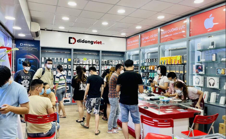 iPhone 13 series giảm giá mạnh đầu năm 2022