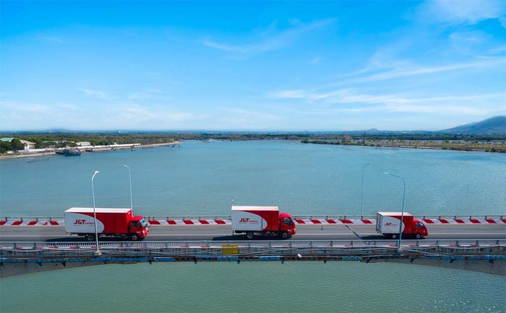 thị trường chuyển phát nhanh