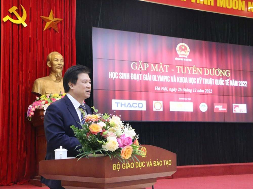 Vinh danh học sinh đoạt giải Olympic và Hội thi Khoa học kỹ thuật 2022