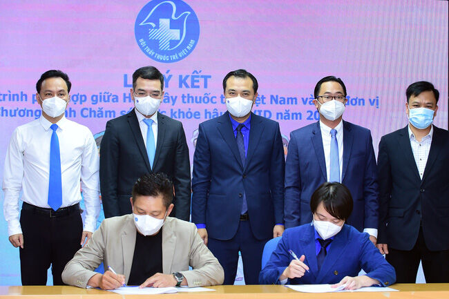 Local phối hợp cùng Hội Thầy thuốc trẻ Việt Nam tư vấn chăm sóc sức khỏe người dân hậu COVID