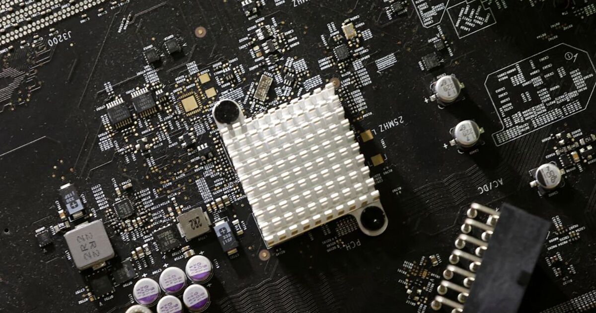 Intel, TSMC và Samsung 'bắt tay' phát triển công nghệ xếp chồng chip