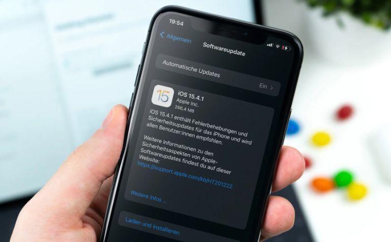 Apple phát hành iOS 15.4.1 để sửa lỗi hao pin - ảnh 1
