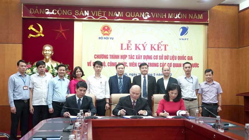 Bộ Nội vụ xây dựng hệ thống CSDL Quốc gia về cán bộ, công chức, viên chức