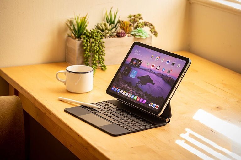 Apple bắt đầu bán iPad Air 4 tân trang