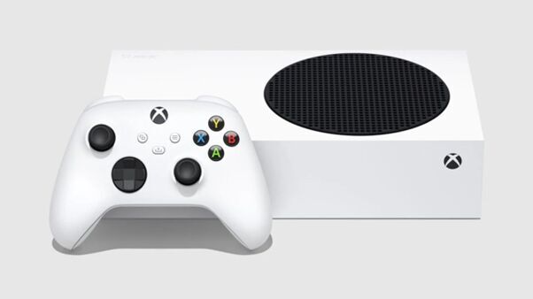 Xbox lần đầu tiên bán chạy hơn PlayStation tại Nhật Bản