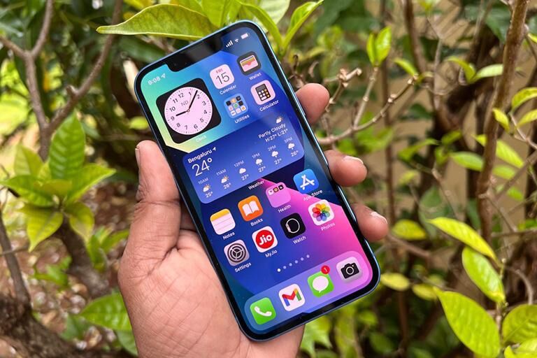BOE có thể cung cấp màn hình OLED trở lại cho iPhone 14
