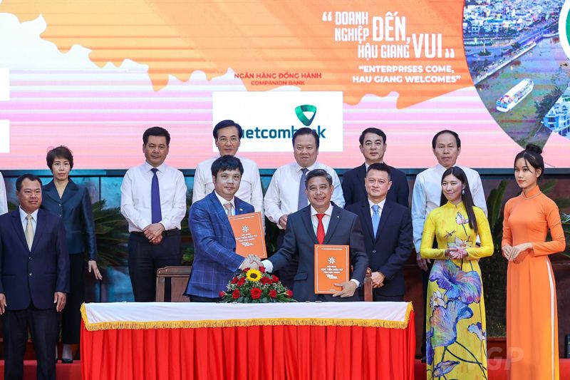 Hậu Giang và FPT hợp tác triển khai ứng dụng số phục vụ người dân, doanh nghiệp