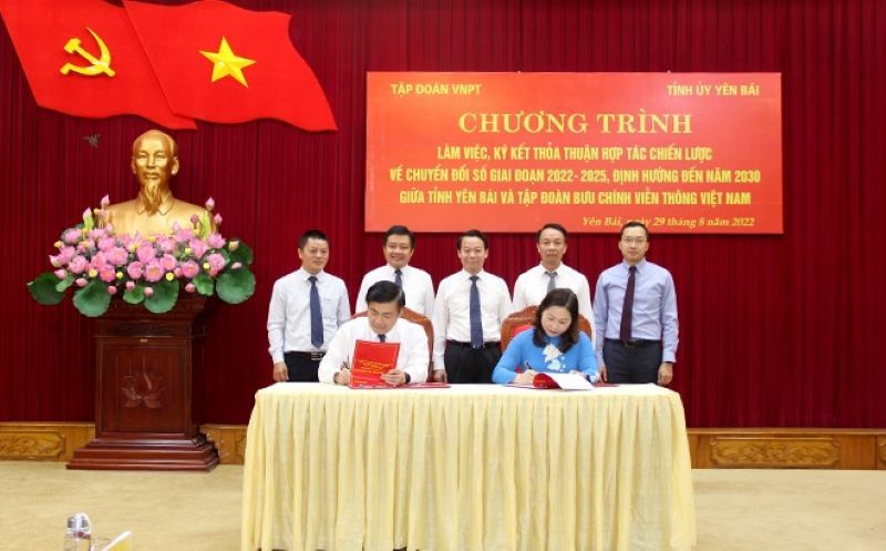 Yên Bái quyết tâm đạt xếp hạng cao về chuyển đổi số vào năm 2025