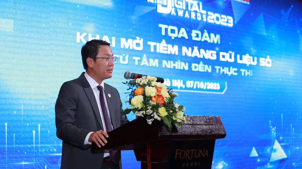 Khai mở tiềm năng dữ liệu số: Nhìn cần xa nhưng làm phải sát