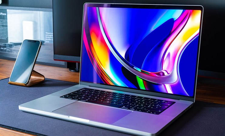 MacBook 2024
