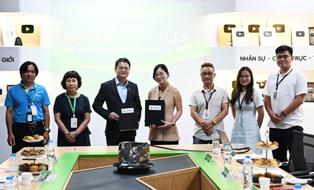ĐH CMC và Sconnect hợp tác phát triển nhân lực công nghệ sáng tạo