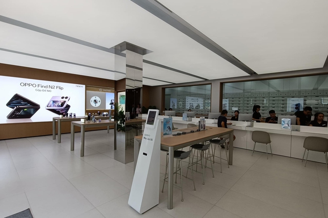 Oppo ra mắt trung tâm dịch vụ khách hàng cao cấp đầu tiên tại Việt Nam