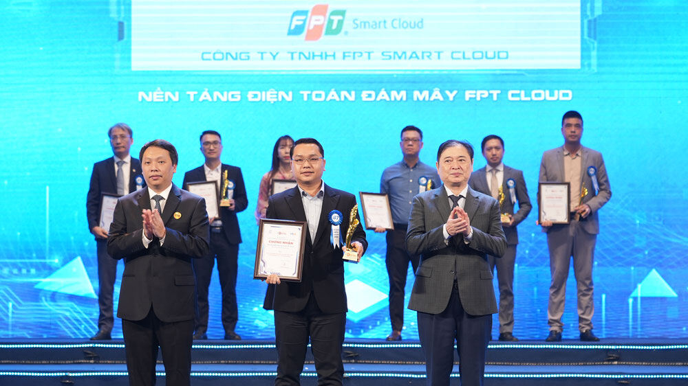 Sản phẩm Made by FPT “tỏa sáng” tại Giải thưởng chuyển đổi số Việt Nam