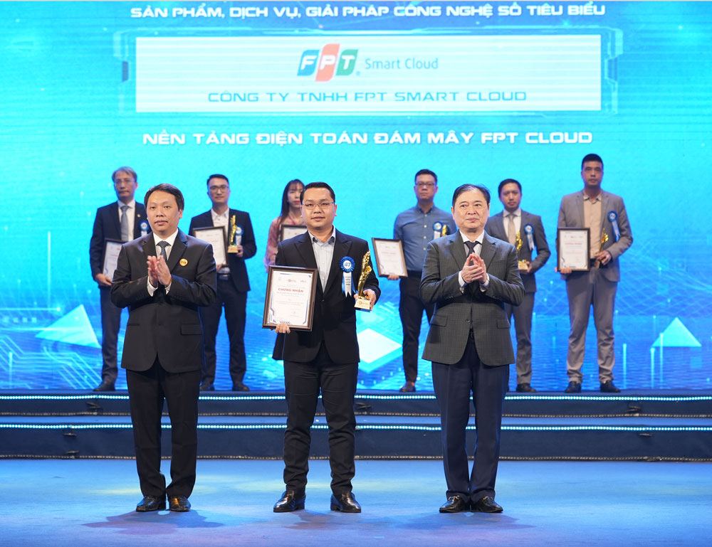 Sản phẩm Made by FPT “tỏa sáng” tại Giải thưởng chuyển đổi số Việt Nam