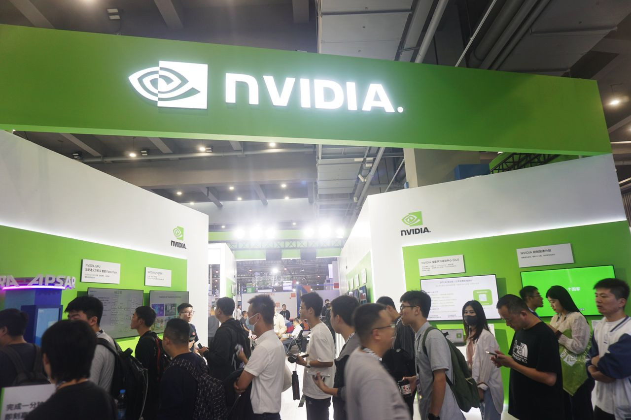 Bùng nổ chip AI, doanh thu Nvidia tăng gấp ba lần