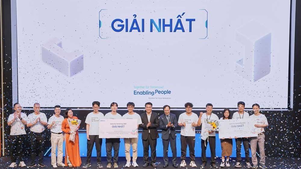 Solve for Tomorrow 2023 vinh danh hai Quán quân đến từ Hậu Giang và Hà Nội