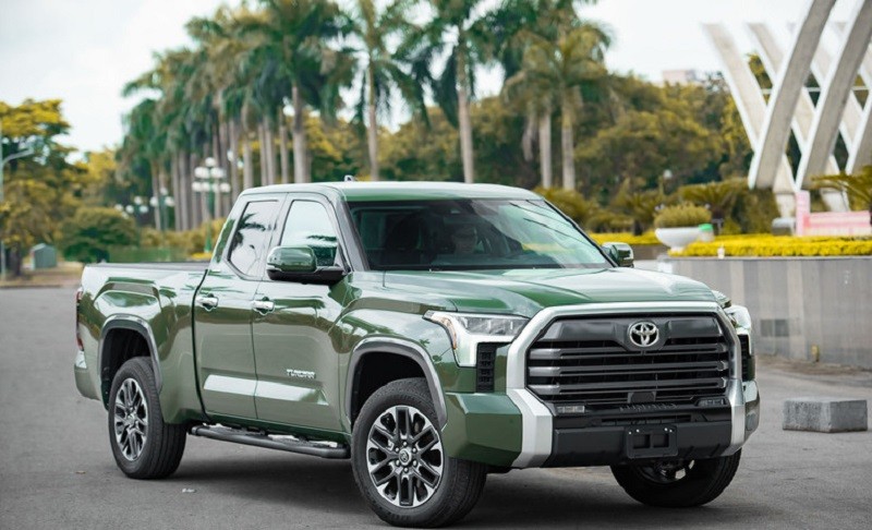 Siêu bán tải Toyota Tundra Limited 2022 về Việt Nam với giá hơn 5 tỷ đồng