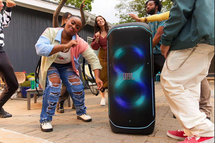 JBL trình làng loa giải trí PartyBox Ultimate, giá 39,9 triệu đồng