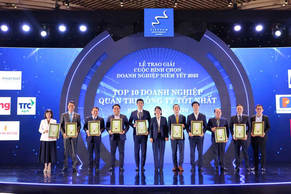 FPT lại nằm trong Top 10 DN lớn có Quản trị công ty tốt nhất năm 2023