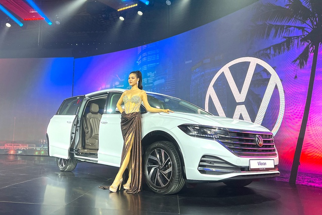 Volkswagen Viloran ra mắt thị trường Việt Nam, giá từ 1,989 tỷ đồng
