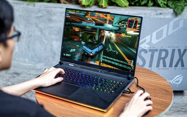 ROG Strix SCAR 18