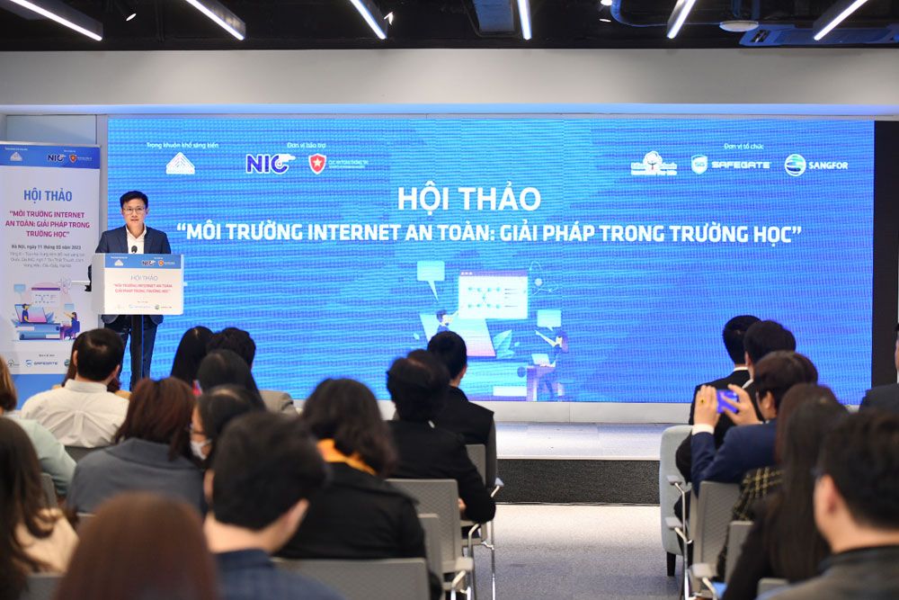 Hơn 40% trẻ em cảm thấy không an toàn khi sử dụng Internet