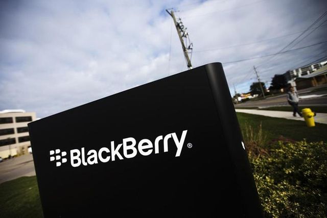 BlackBerry bán các bằng sáng chế trị giá 900 triệu USD