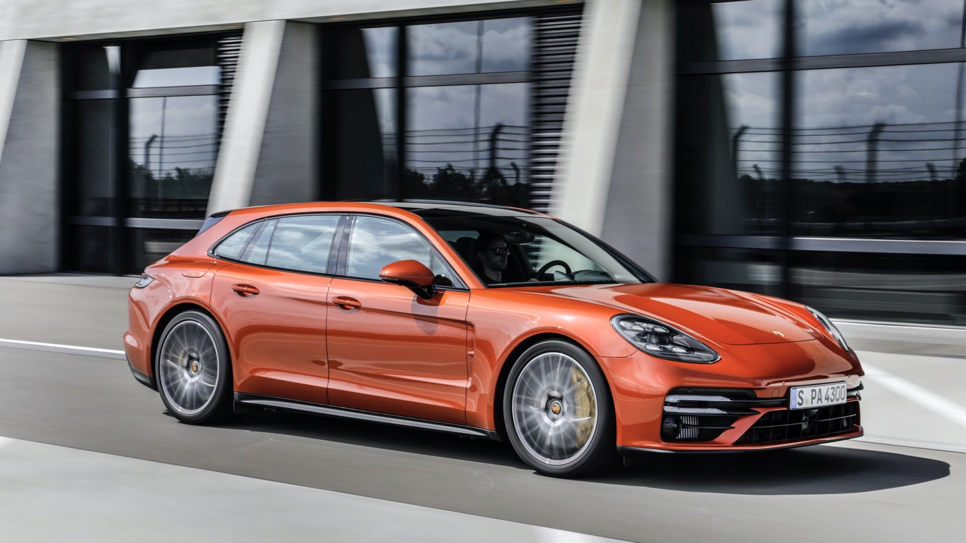 Porsche Panamera bị triệu hồi