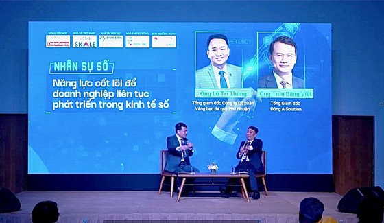 Nhân sự