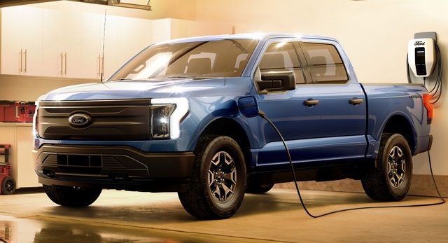 Ô tô điện Ford F-150 Lightning Pro liên tục tăng giá