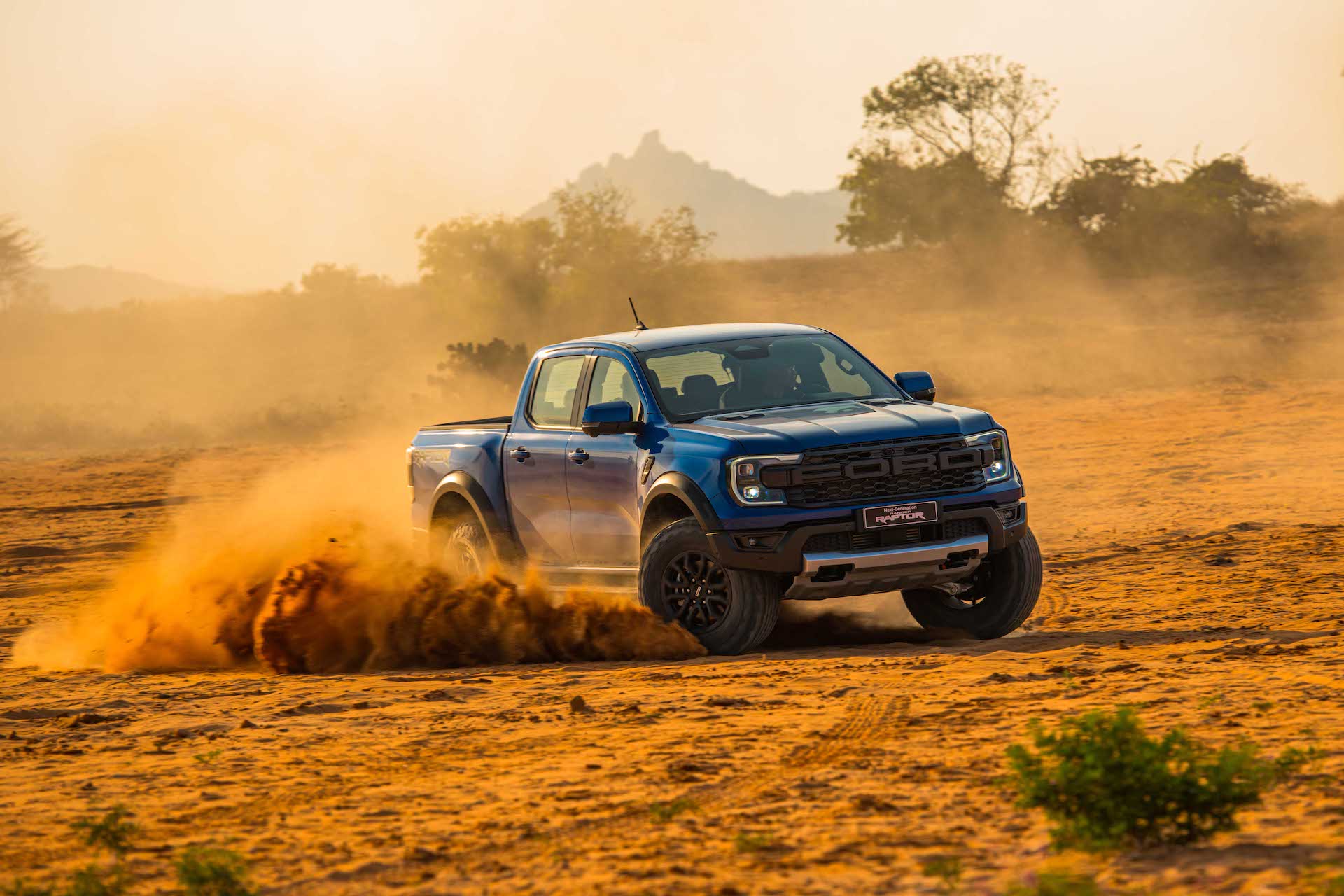 “Chất” Ford Ranger Raptor 2023