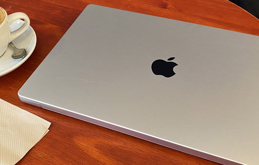 Doanh số MacBook giảm gây khó cho Samsung và LG