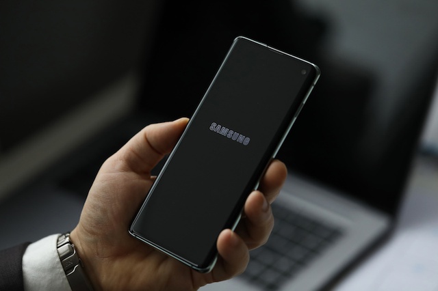 Lỗ hổng bảo mật trong smartphone Samsung đang bị khai thác tích cực