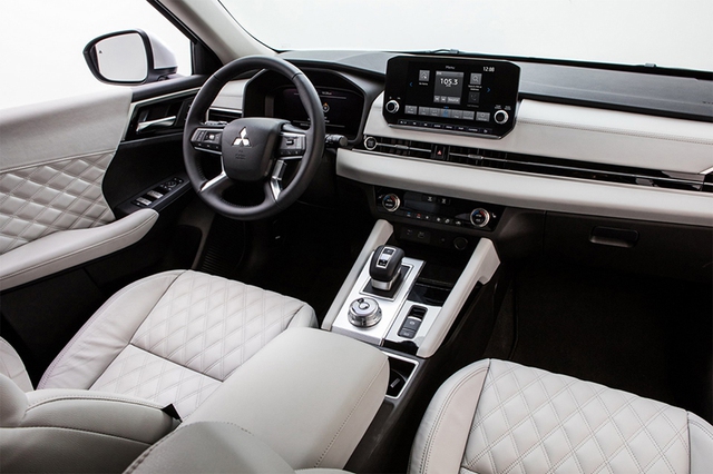 Mitsubishi Outlander 2023