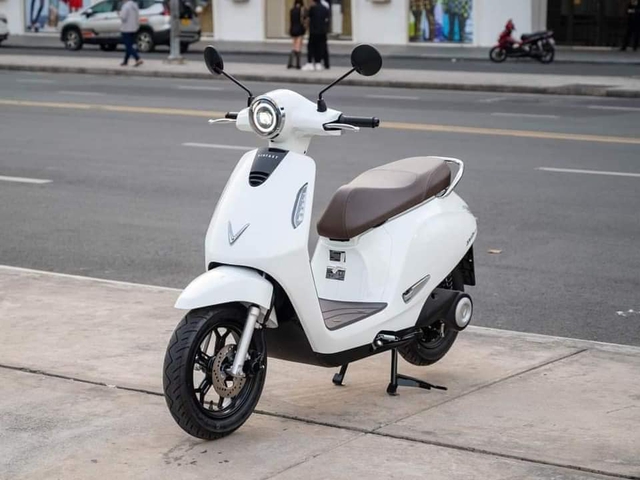 Xe máy điện VinFast Evo 200 Lite tại Việt Nam giảm còn 18,4 triệu đồng