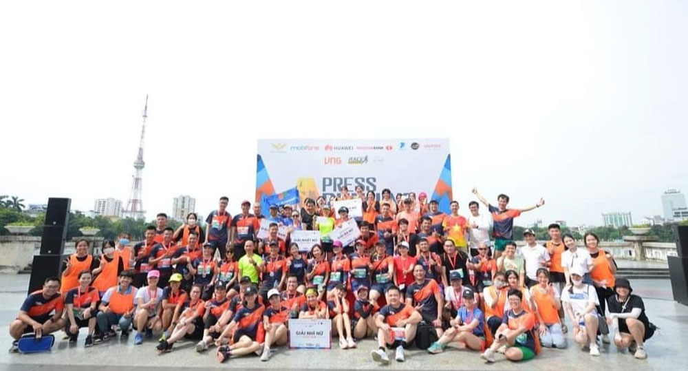 Press Marathon 2023: Các nhà báo chinh phục 21.6km để chúc mừng "Ngày của Nghề"