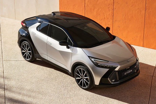 Toyota C-HR 2024 'lột xác' vẫn khó về Việt Nam