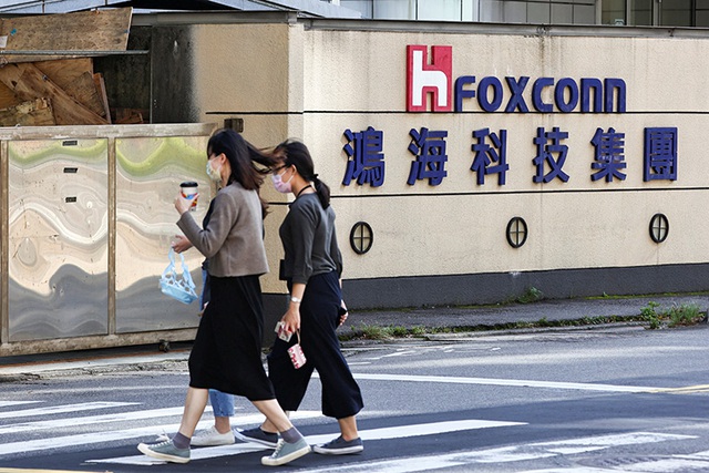 Foxconn ráo riết tuyển dụng công nhân sản xuất iPhone 15