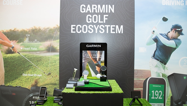 Garmin ra mắt đồng hồ thông minh Approach S70 dành cho người chơi golf