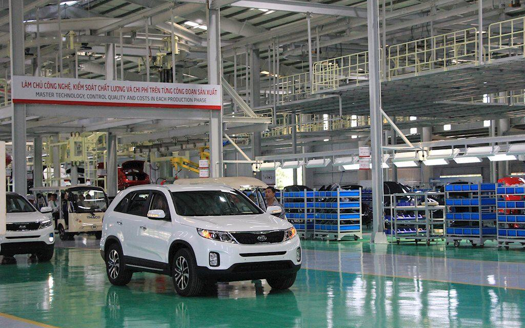 Trình Chính phủ Nghị định giảm 50% lệ phí trước bạ cho xe ô tô lắp ráp trong nước