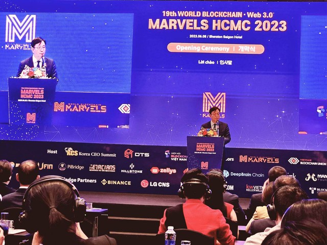 Ông Park Bong Kyu - Chủ tịch Korea CEO Summit phát biểu tại sự kiện