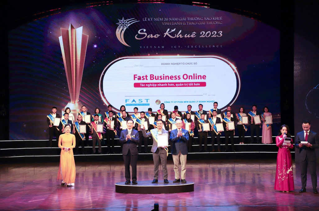 FAST vinh dự nhận giải thưởng Sao Khuê 2023