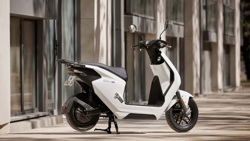 Honda ra mắt mẫu xe máy điện đầu tiên tại Indonesia