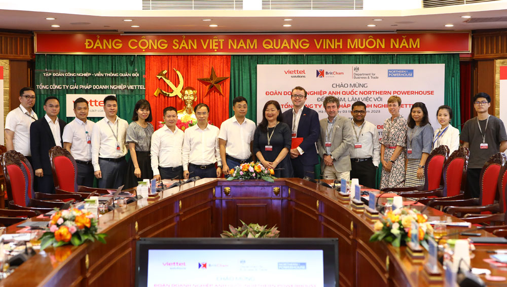 Doanh nghiệp công nghệ Anh tìm cơ hội hợp tác về Logistics và hạ tầng đám mây với Viettel Solutions