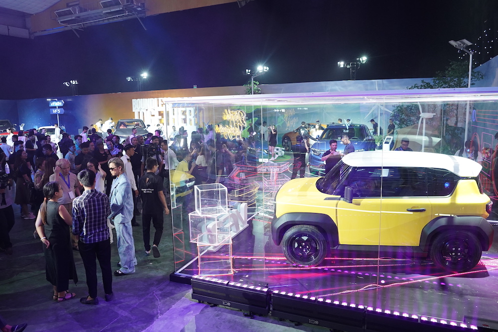 Bộ ba mẫu xe điện VinFast VF 3, VF 6, VF 7 lần đầu ra mắt người dùng Việt