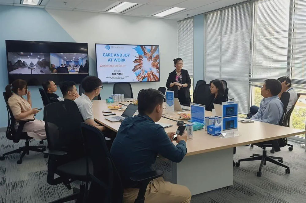 HP giảm tỷ lệ sản phẩm và dịch vụ in ấn được làm từ giấy về 32%