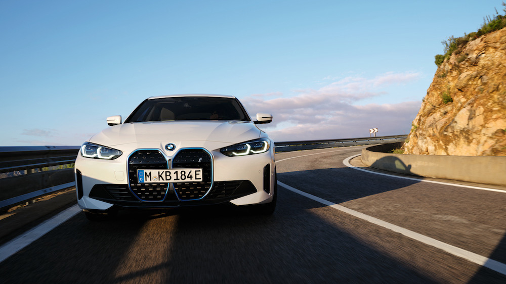 Bộ đôi xe điện BMW i3 và i4 ra mắt thị trường Việt Nam, giá từ 3,5 tỷ đồng