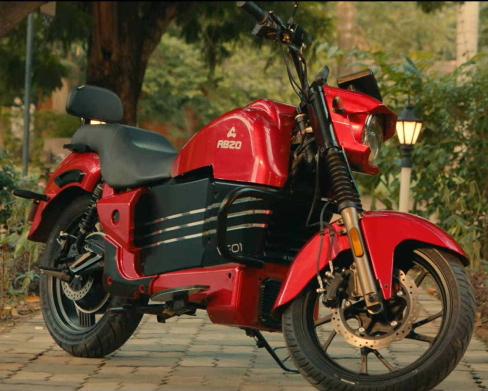 Mô tô điện Abzo Motors VS01 ra mắt, giá chỉ 52 triệu đồng