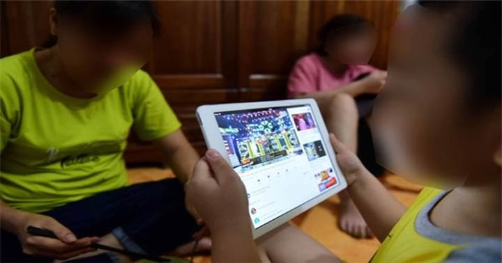 trẻ em cai nghiện Internet