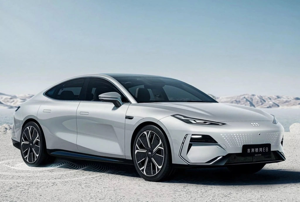 Xe điện Geely Galaxy E8 ra mắt, giá từ 573 triệu đồng